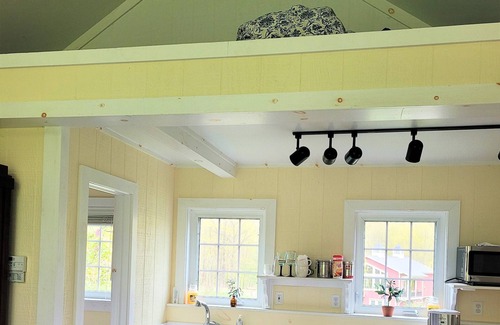 Greenwich Cottage | Relaxing Cottage on 40-Acre Estate Near Saratoga Race Track