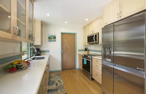 Hanalei Cottage | Beachfront Cottage in Hanalei Bay with Ocean View & Pool