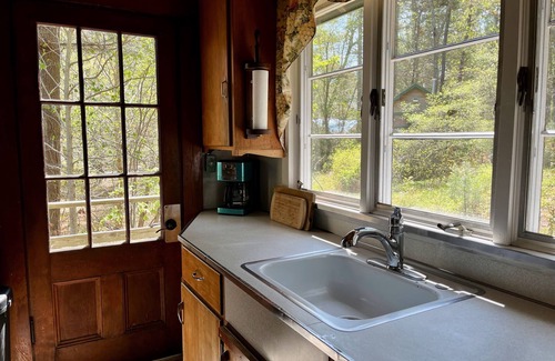 Plymouth Cottage | Cozy Cottage on Long Pond with Sandy Beach and Ocean Views