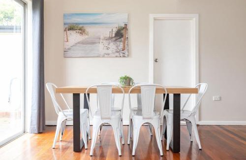 Forster House | Pet-Friendly Cottage on Bruce: Guest Rated 9.1/10