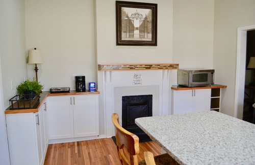 Forest City Apartment | Ocean View Cottage on Main - Guest Rated 10/10 for Families