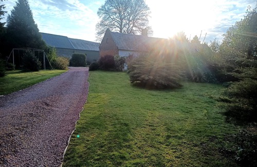 Thieulloy-l'Abbaye House | Cozy Cottage on the Farm: Family-Friendly with Full Kitchen