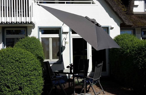 Stolpe auf Usedom Apartment | Lagoon-View Cottage B8: Pet-Friendly and Family Ready