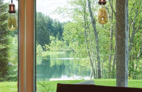 Annaberg House | Lakefront Cottage with Sauna, Hot Tub & 10/10 Guest Rating