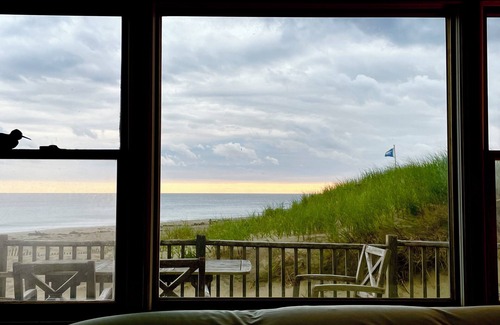 Smith Point House | Beachfront Cottage at Smith Pt. with Ocean Views & More