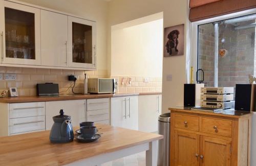 Acomb House | Pet-Friendly Cottage On The Green with Top Guest Ratings