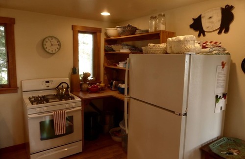 Spruce Head Cottage | Coastal Cottage with Oceanfront Views & Top Guest Rating