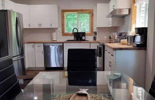 Otonabee-South Monaghan House | Cozy Cottage On The "O" with Family-Friendly Amenities