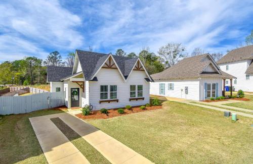 Auburn House | Cozy Cottage on the Plains with Breakfast Included