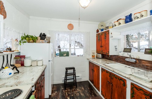 Sundance Cabin | Pet-Friendly Retreat at Cottage on the Stream - 10/10 Rating