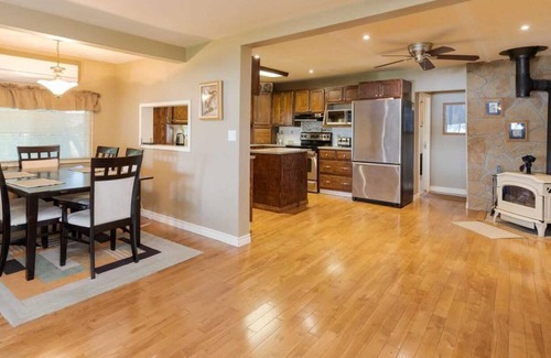 Port Severn Cottage | Idyllic Cottage on Water at Oak Bay Golf Club