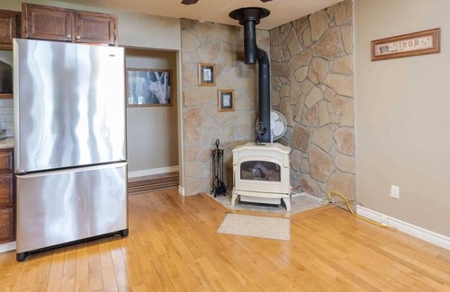 Port Severn Cottage | Idyllic Cottage on Water at Oak Bay Golf Club