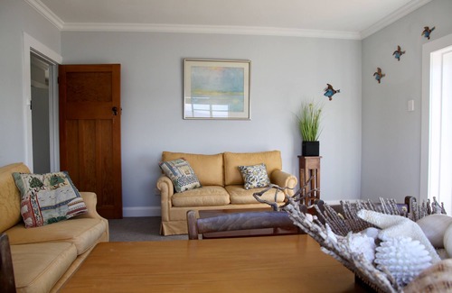 George Town Cottage | Waterfront Cottage on York Cove - Walk to Shops & Family-Friendly