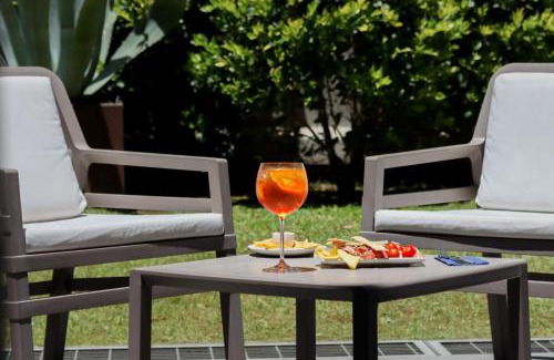 Buceo Hotel | Relaxing Retreat at Cottage Puerto Buceo with Pool & Hot Tub