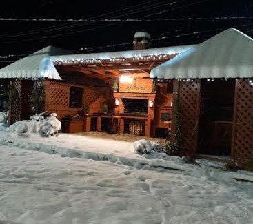 Yasinya House | Guest Rated: 9.8 at Cottage "Pyate Koleso" with Pool