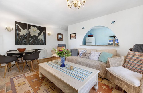 Farta Vacas Cottage | Relax at Quinta das Achadas - Jasmine: Pool, Wi-Fi & Garden