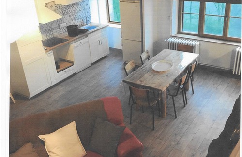Saint-Vidal Cottage | Inviting Cottage for Six with Pool & Lake View in Auvergne