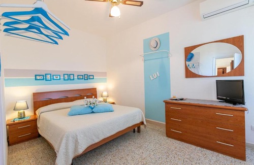 Campiglia Marittima Apartment | Relax at Cottage Relax e Mare with Family and Pets