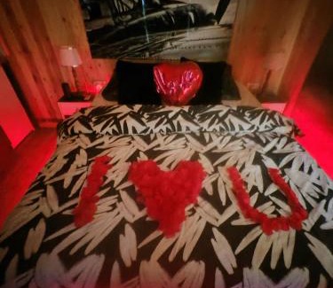 Vancia - Crepieux Apartment | Romantic Cottage with Private Hot Tub & Pool Access