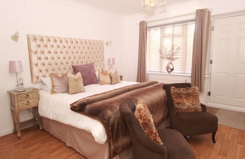 Rye Foreign House | Cozy Cottage Room 5 at The Kings Head Rye - Rated 9.4/10