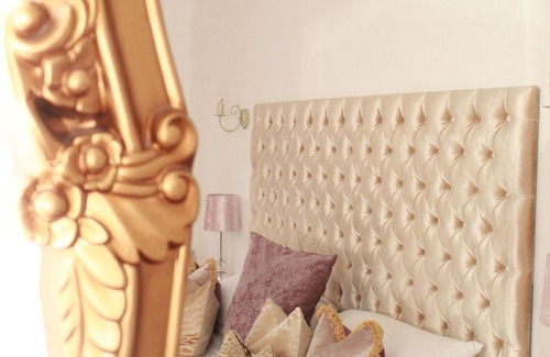 Rye Foreign House | Cozy Cottage Room 5 at The Kings Head Rye - Rated 9.4/10