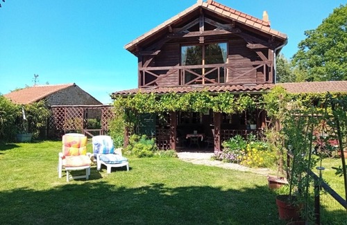 Bessines-sur-Gartempe Cottage | Secluded Farmhouse Retreat with Heated Pool and Top-Rated Comfort