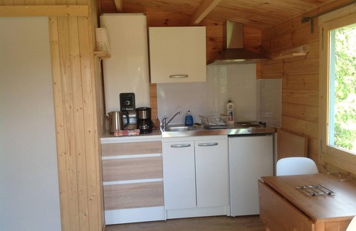 Tour-de-Faure Ski Chalet | Charming Cottage in Saint Cirq Lapopie with Pool