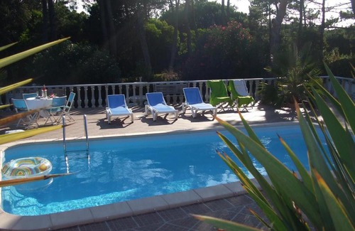 Praia das Macas Villa | Explore 7 Seas Cottage: Pet Friendly with Pool Access