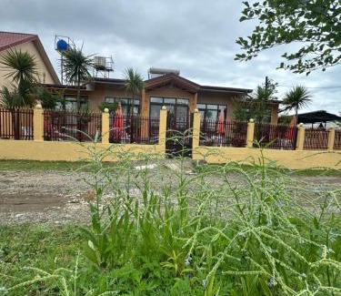 Ureki House | Relax at Cottage Shara - Pet & Child Friendly Retreat