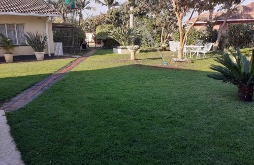 Harare House | Charming 2-Bedroom Guest Cottage in Harare with Pool