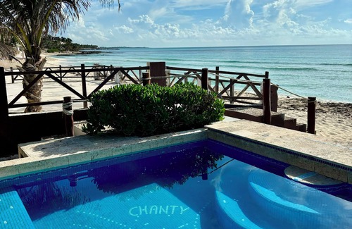 Villa Juarez Cottage | Idyllic Cottage for 2-3: Wi-Fi, Pool & Ocean Views
