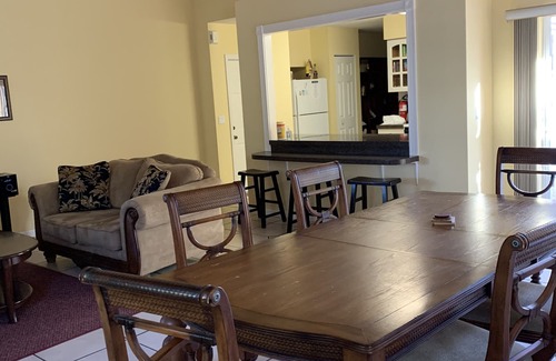 Juno Beach Cottage | Beachside Cottage with Ocean View & Family-Friendly Amenities