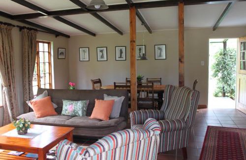 Dullstroom Ski Chalet | Discover Cottage Suikerbekkie: 4-Star Family-Friendly Retreat