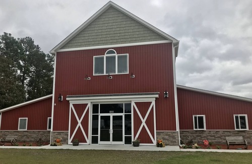 New Bern Cottage | Pet-Friendly Cottage Suite 194: Rated 10/10 for Relaxation