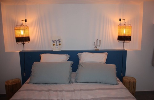 Maraussan House | Cozy Cottage "The Corkscrew" with Spa and Pet-Friendly Stays