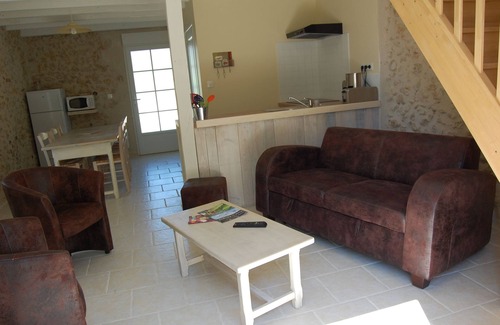 Campsegret Cottage | Discover "The Little House": Pet-Friendly Retreat with Pool
