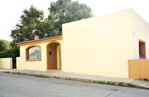 Arzachena House | Discover Cottage The Olive Trees: Cozy Studio with Garden