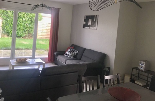 Ouzouer-sur-Loire House | Cozy Cottage "the Warblers" with Kitchen & Family Amenities