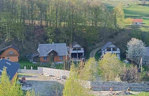 Soymy Cabin | Pet-Friendly Cottage v Gorakh with Hot Tub & Restaurant