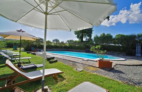 Radicofani Apartment | Pet-Friendly Cottage Val D'orcia with Pool & High Ratings