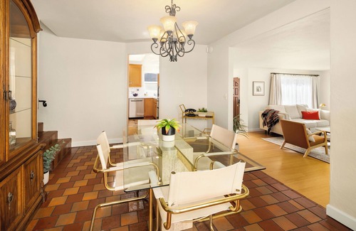 Bitter Lake Cottage | Cottage vibes with a Spanish flare in N. Seattle. Minutes to Lightrail station!