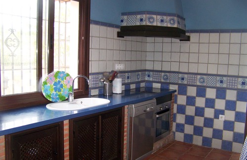 Arriate Cottage | Pet-Friendly Cottage Villa Carlos with Ocean Views & Pool