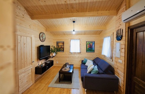 Ronda Cottage | Cozy Cottage with Mountain View, Wi-Fi & Private Pool