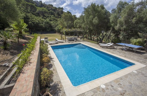 Jimena de la Frontera Cottage | River Valley Retreat with Spa and Pool in Natural Park