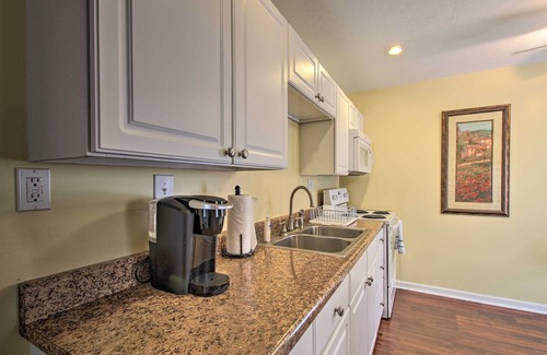 Ste Genevieve Cottage | Inviting Cottage with Yard Near Historic Attractions