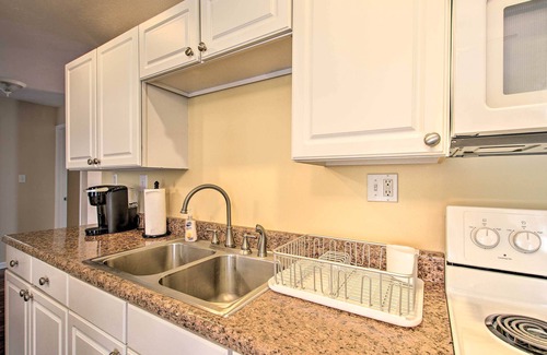 Ste Genevieve Cottage | Inviting Cottage with Yard Near Historic Attractions