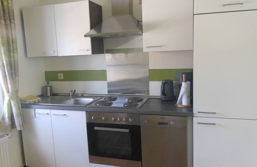 Lieg House | Family-Friendly Cottage with Pool & Pet Amenities for All