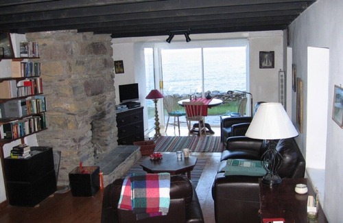 Kildreelig House | Oceanfront Cottage with Breathtaking Sea Views in Ireland