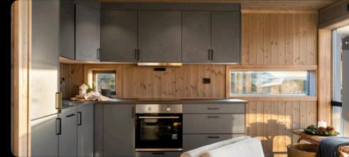 Sommarøy House | Scenic Cottage with a View, Guest Rated 9.5/10