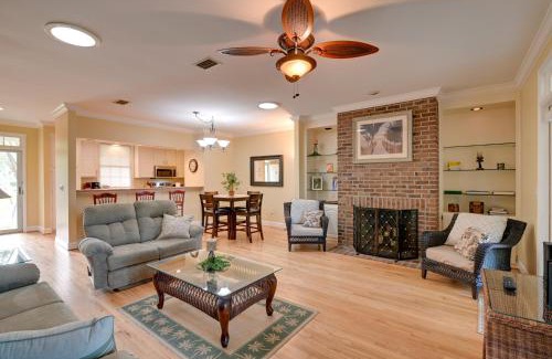 Murrells Inlet House | Inviting Cottage with Deck, Pool Access & Hot Tub Near Beach